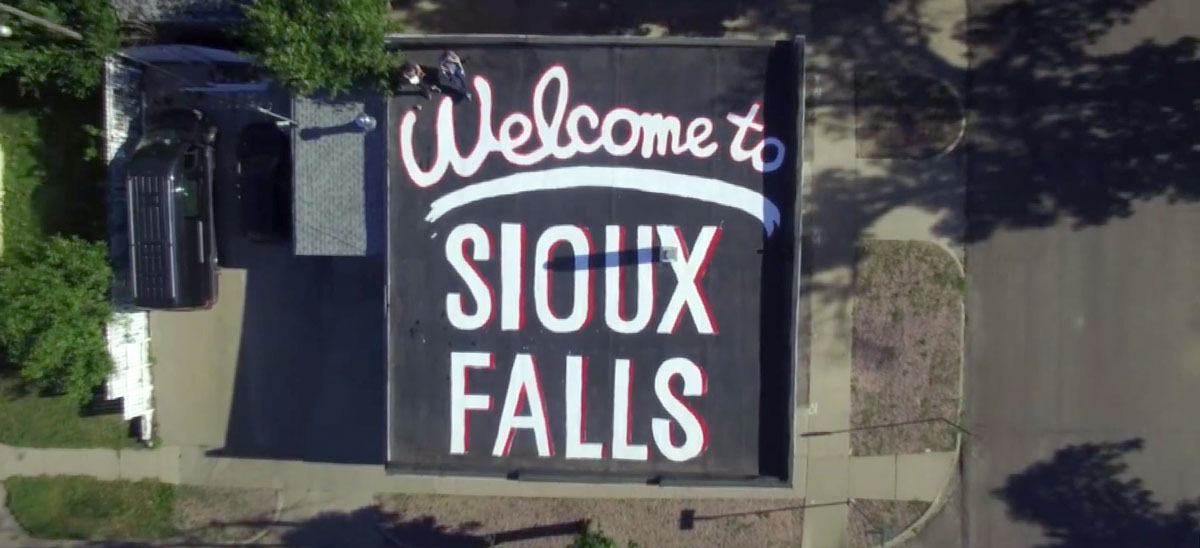New Rooftop Sign People To Sioux Falls